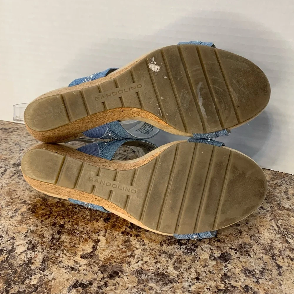 Bandolino Gurleen Chambray Blue & Rhinestone Wedge Sandals Size 8